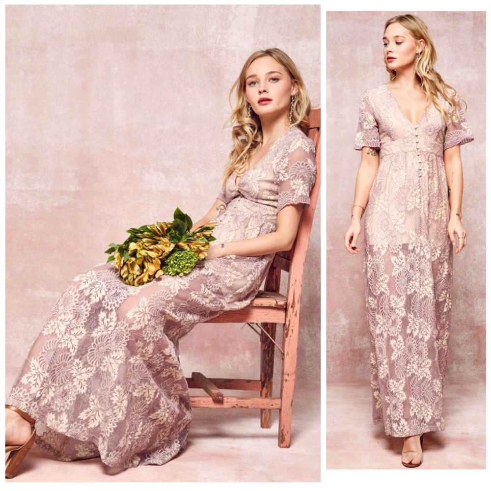 *FINAL SALE* HOST PICK!! Floral Lace Maxi